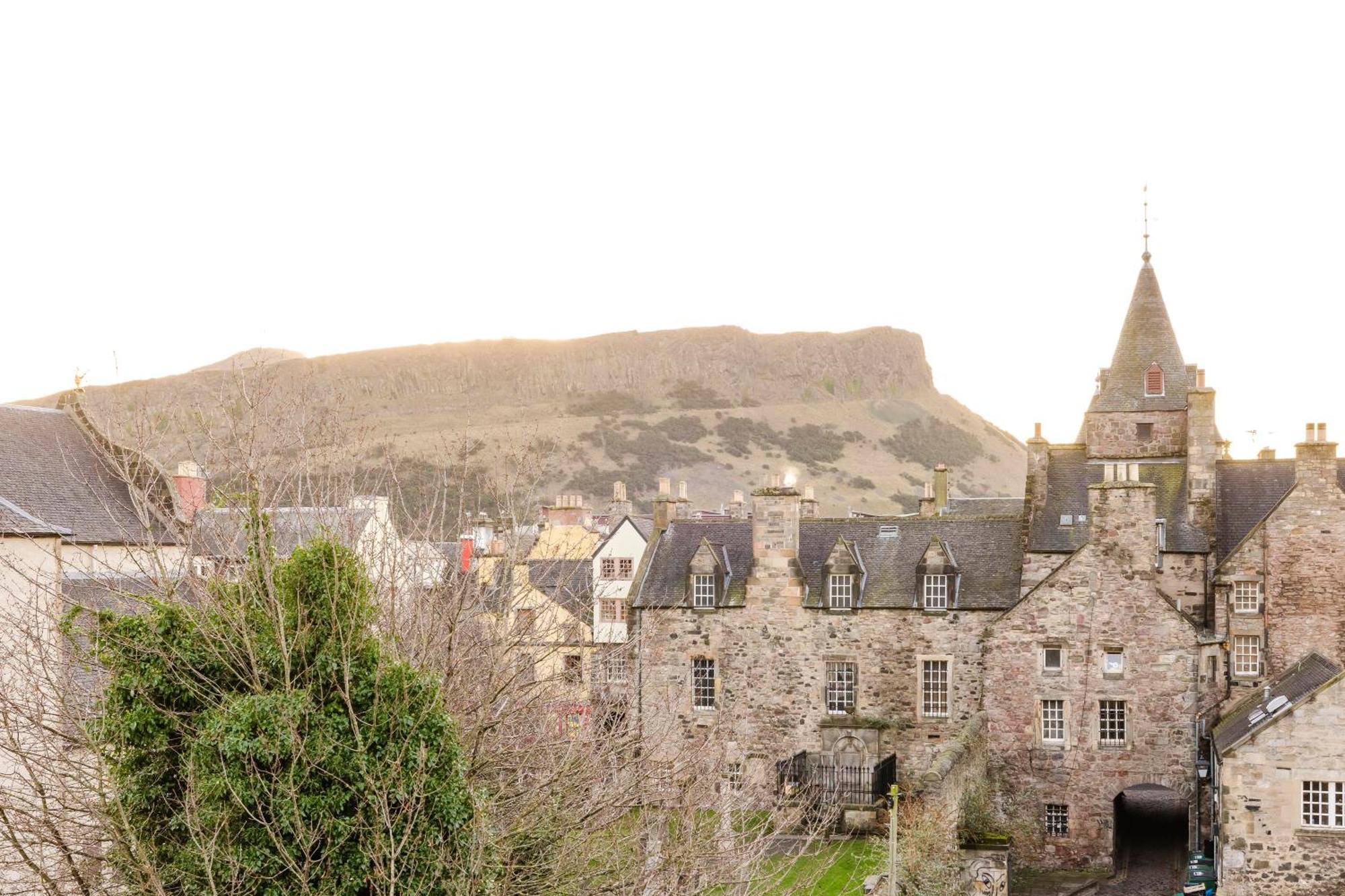Joivy Stylish Apartment With Balcony In Old Town Edinburgh Ngoại thất bức ảnh