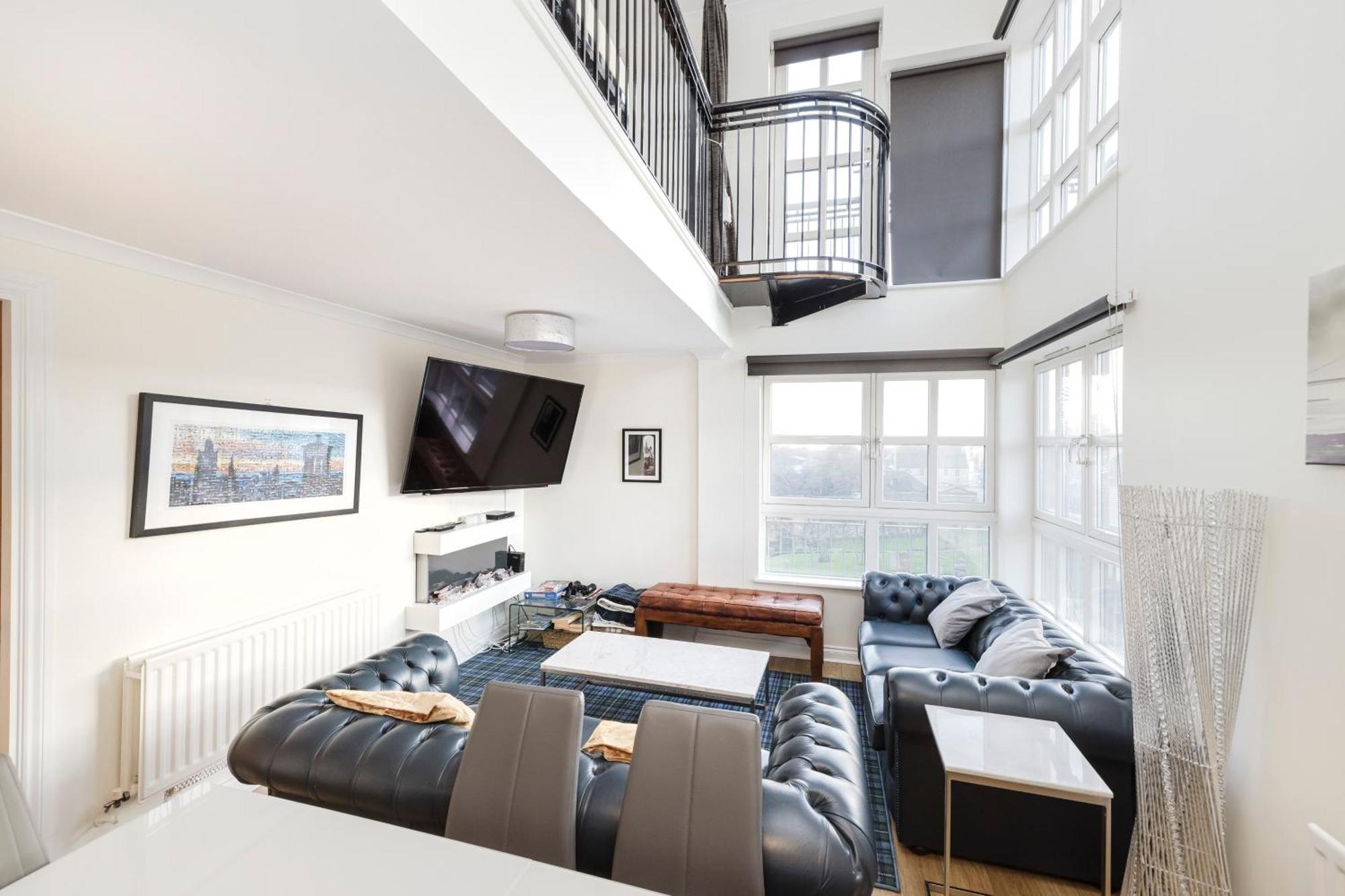 Joivy Stylish Apartment With Balcony In Old Town Edinburgh Ngoại thất bức ảnh
