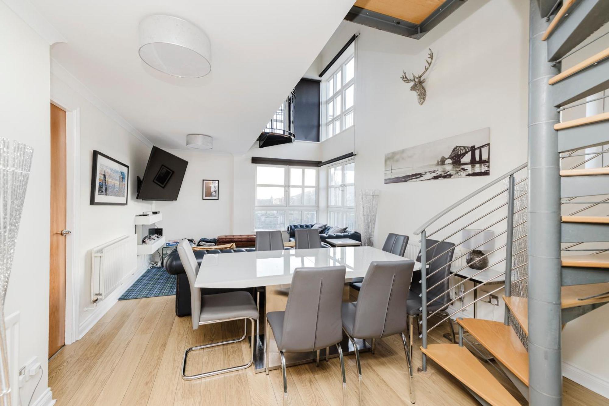 Joivy Stylish Apartment With Balcony In Old Town Edinburgh Ngoại thất bức ảnh