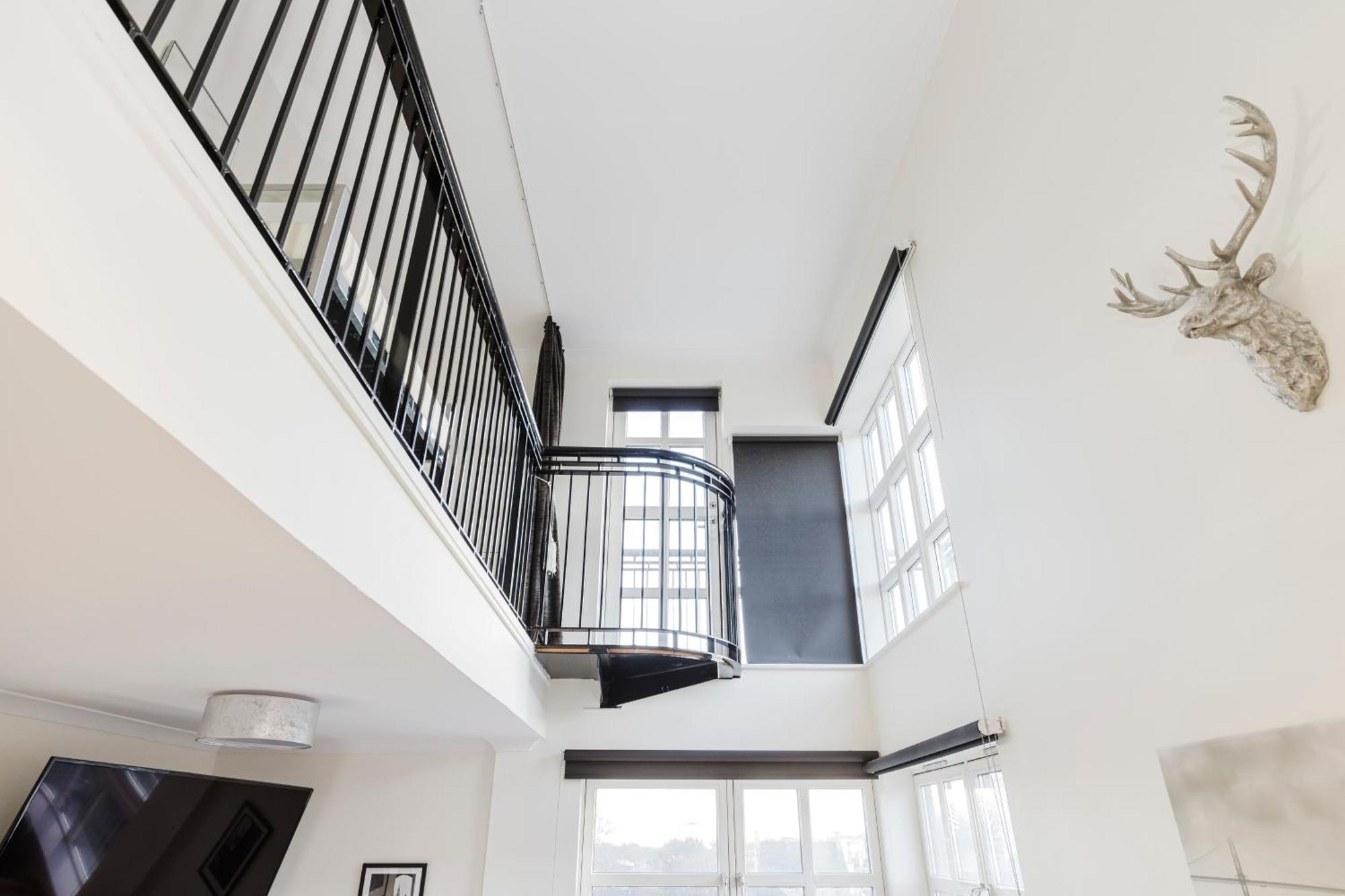 Joivy Stylish Apartment With Balcony In Old Town Edinburgh Ngoại thất bức ảnh